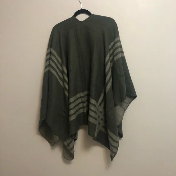 BB DAKOTA Wrap Cardigan Poncho - Picture 6 of 7